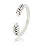 Open ring met bladpatroon - Verkleurt niet - 3,5 mm breed Open ring met bladpatroon - Verkleurt niet - 3,5 mm breed