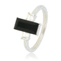 Ring zilver met zwarte steen - 2 kleine zirkonia's Ring zilver met zwarte steen - 2 kleine zirkonia's
