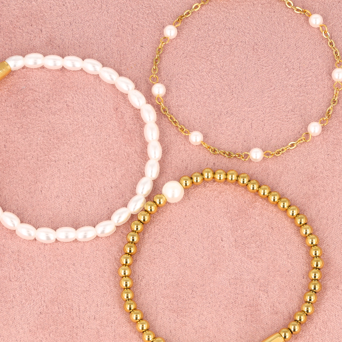 Bracelet set - gold with white pearls