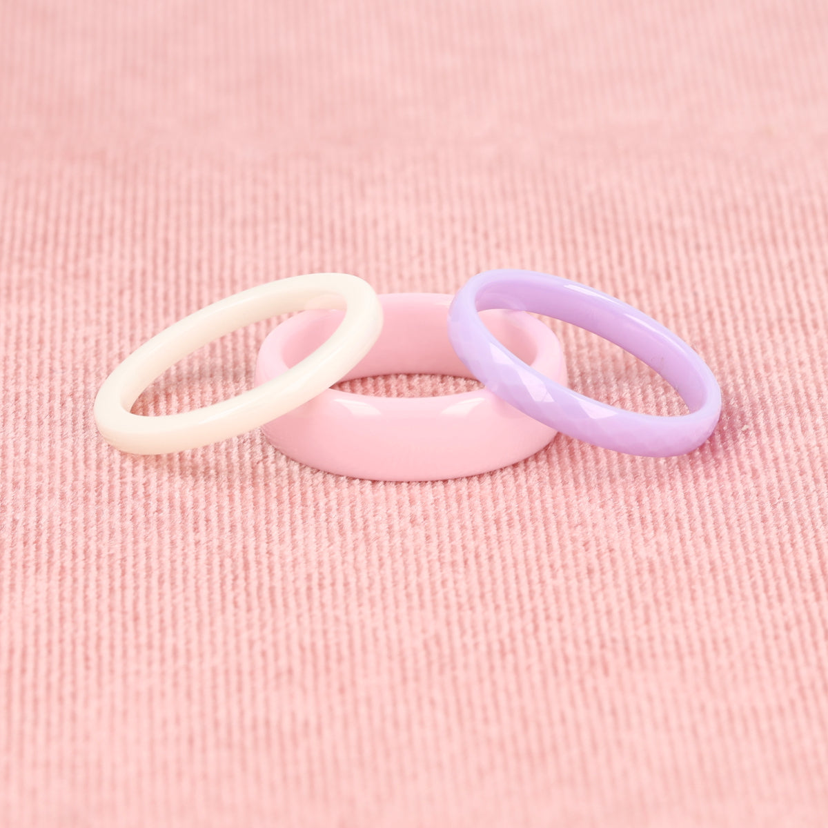 Keramischer Ring • Facettenschliff • 3 mm • Lila