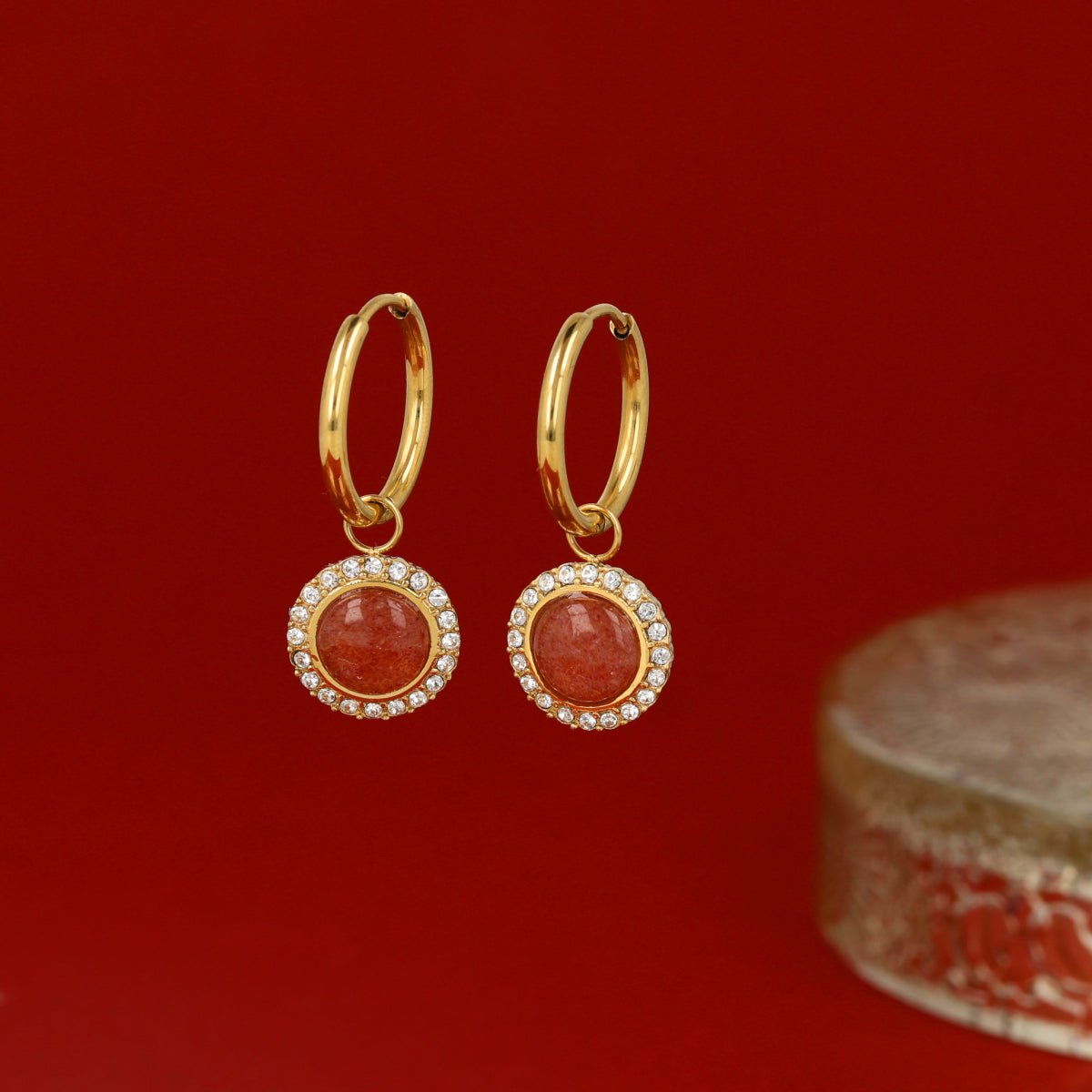 Berry Quartz Oorbellen – Goudkleurig & Glamorous - My Bendel