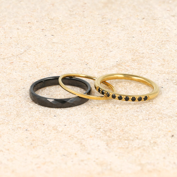 Goldener Ring-Set mit Keramik und Zirkonia