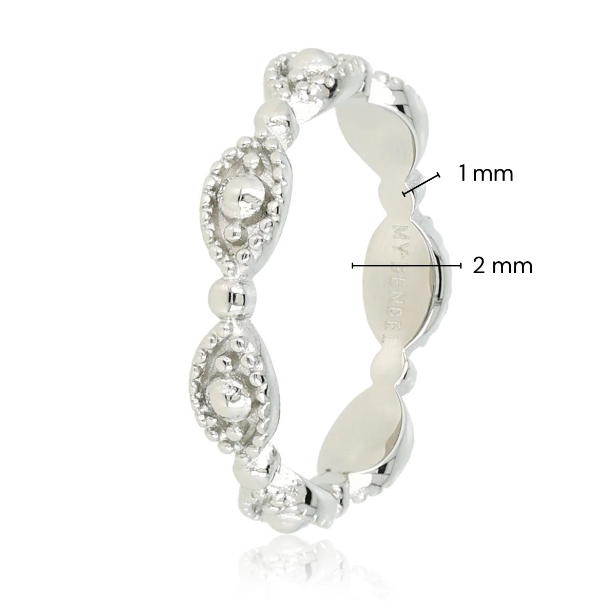 Silberner Ring mit Ösen - Schutz und Balance