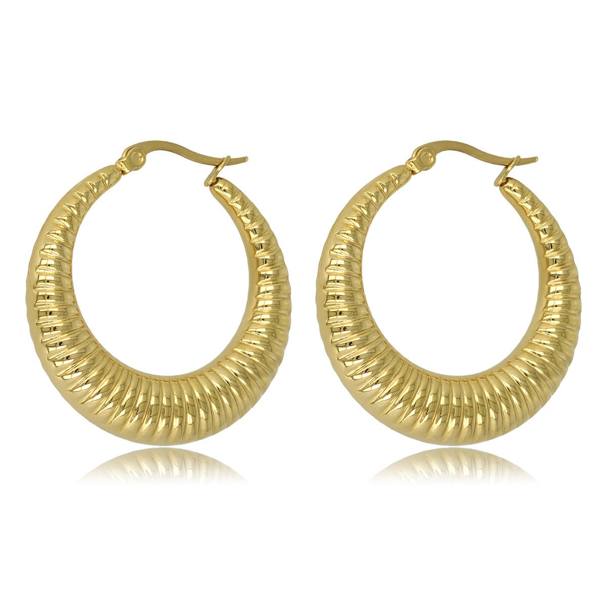 33 mm brede gouden oorring met unieke afwerking 33x7mm - My Bendel