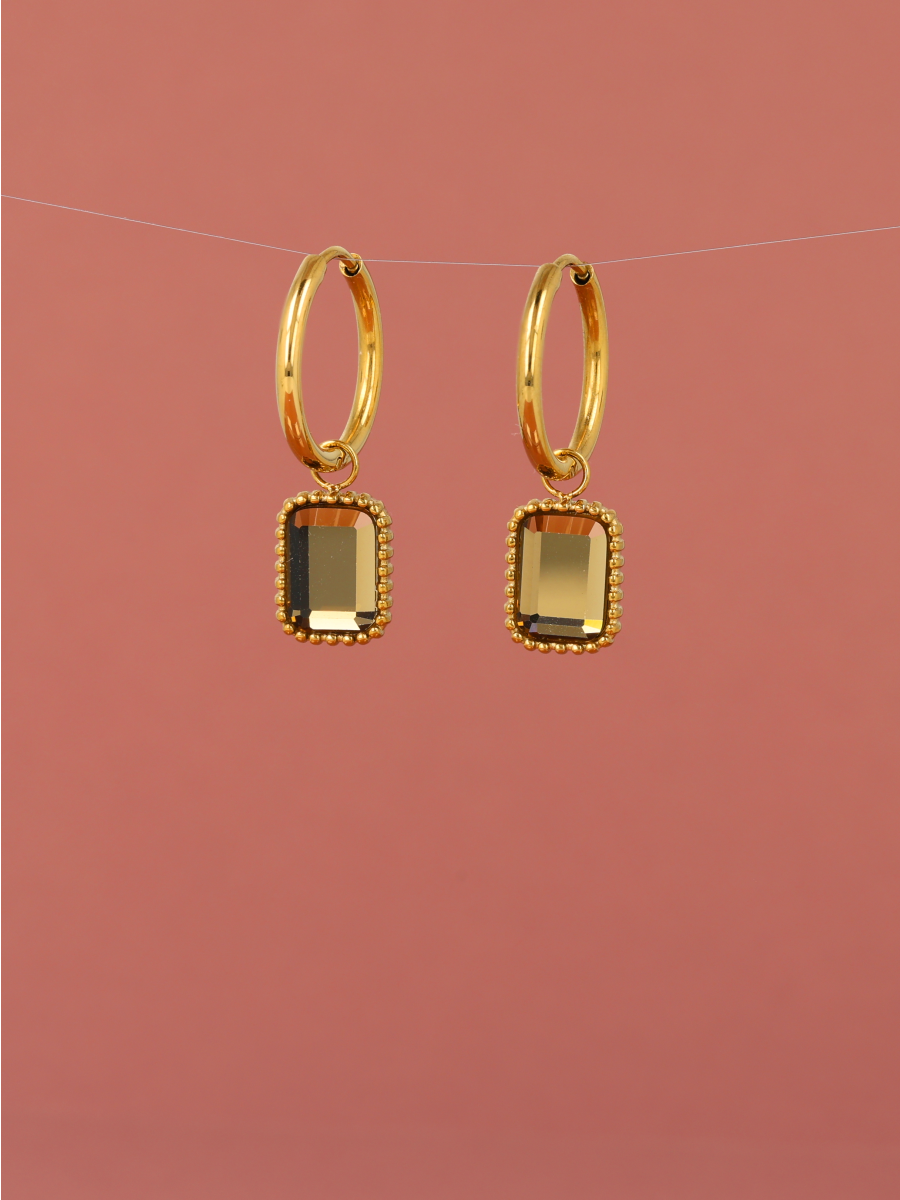 Earrings with stone