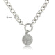 Silberne Kette mit großen Gliedern und Münzanhänger