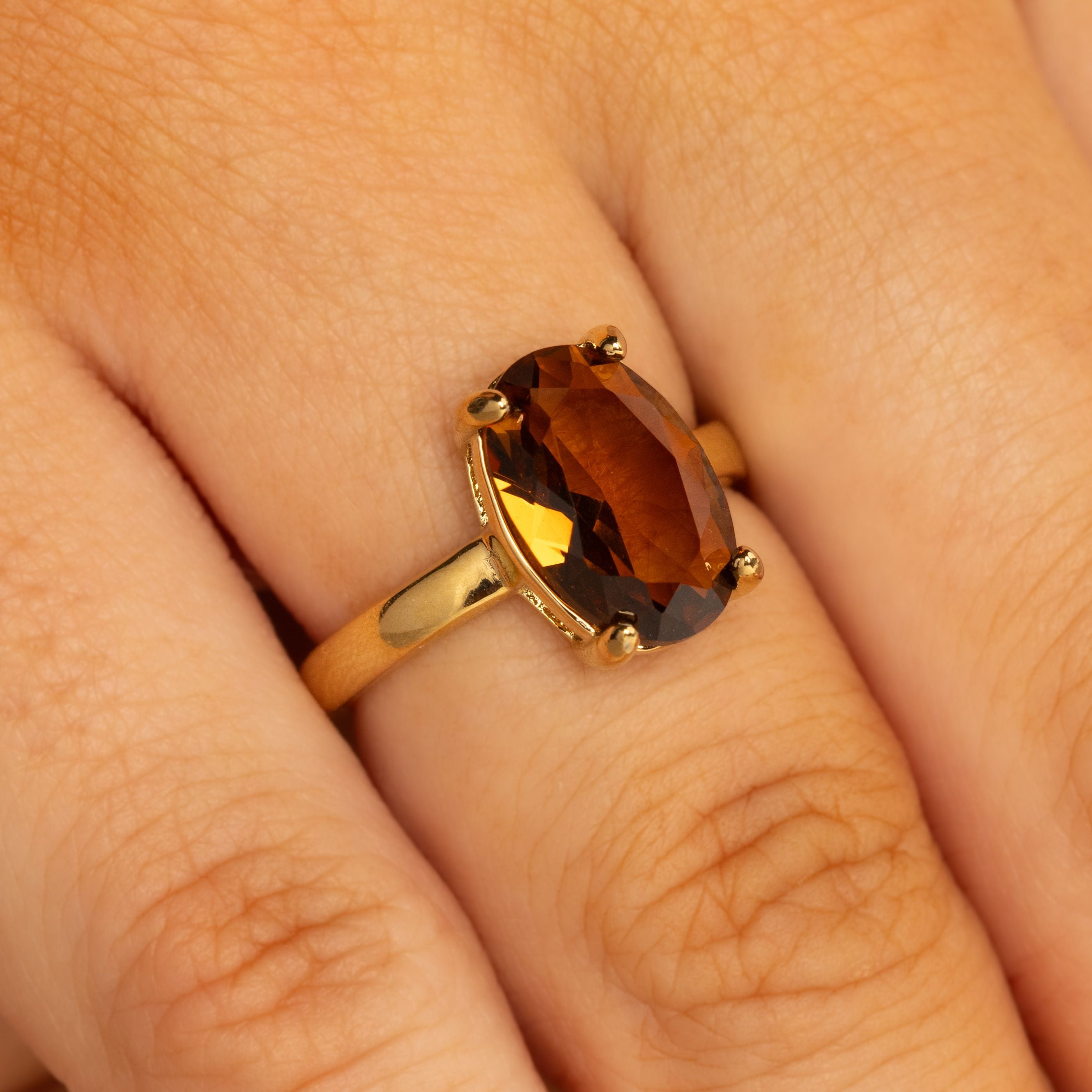 Ring met Ovale Zirkonia • Bruin