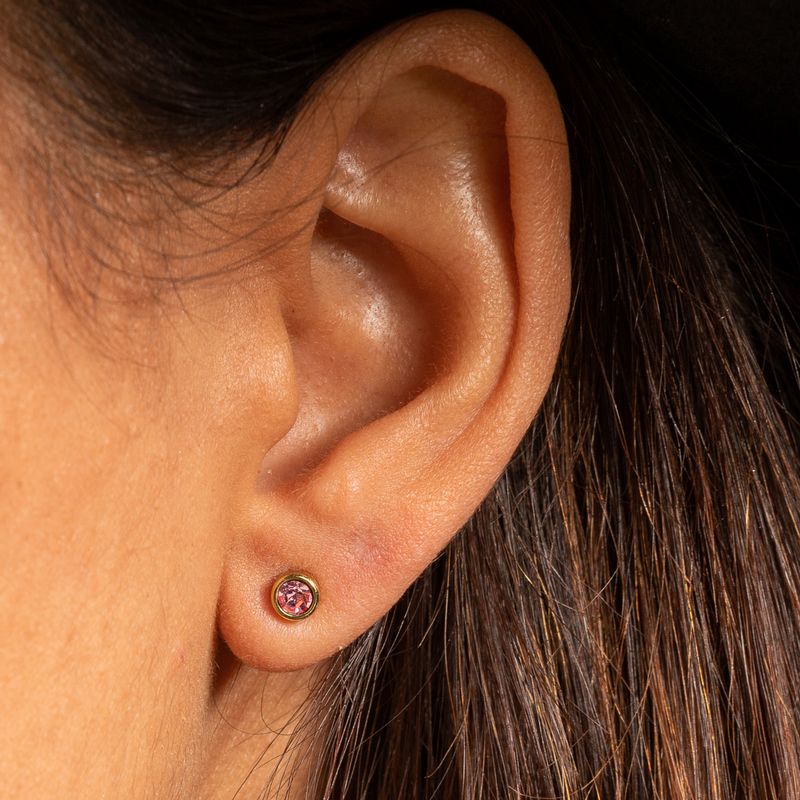 Stralende Gouden Oorsteker met Roze Zirkonia 4mm