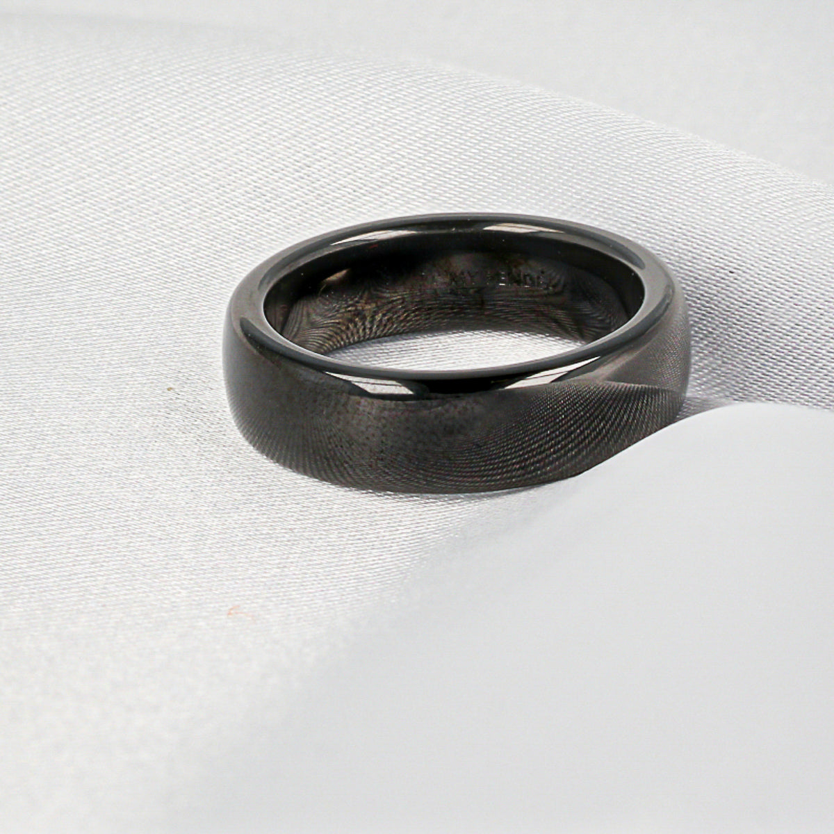 Ceramic Ring • 6 mm • Black