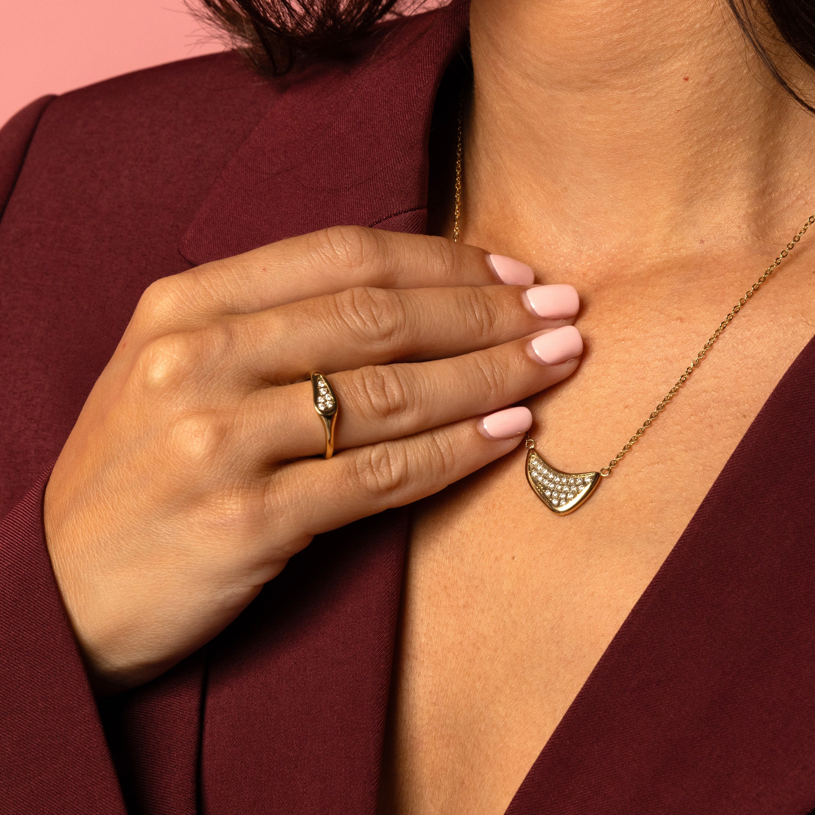Einzigartiger Ring mit Zirkonia