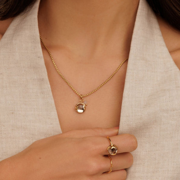 Goldene Gliederkette mit runden Anhängern - Champagner Kristallglas & Rosenquarz
