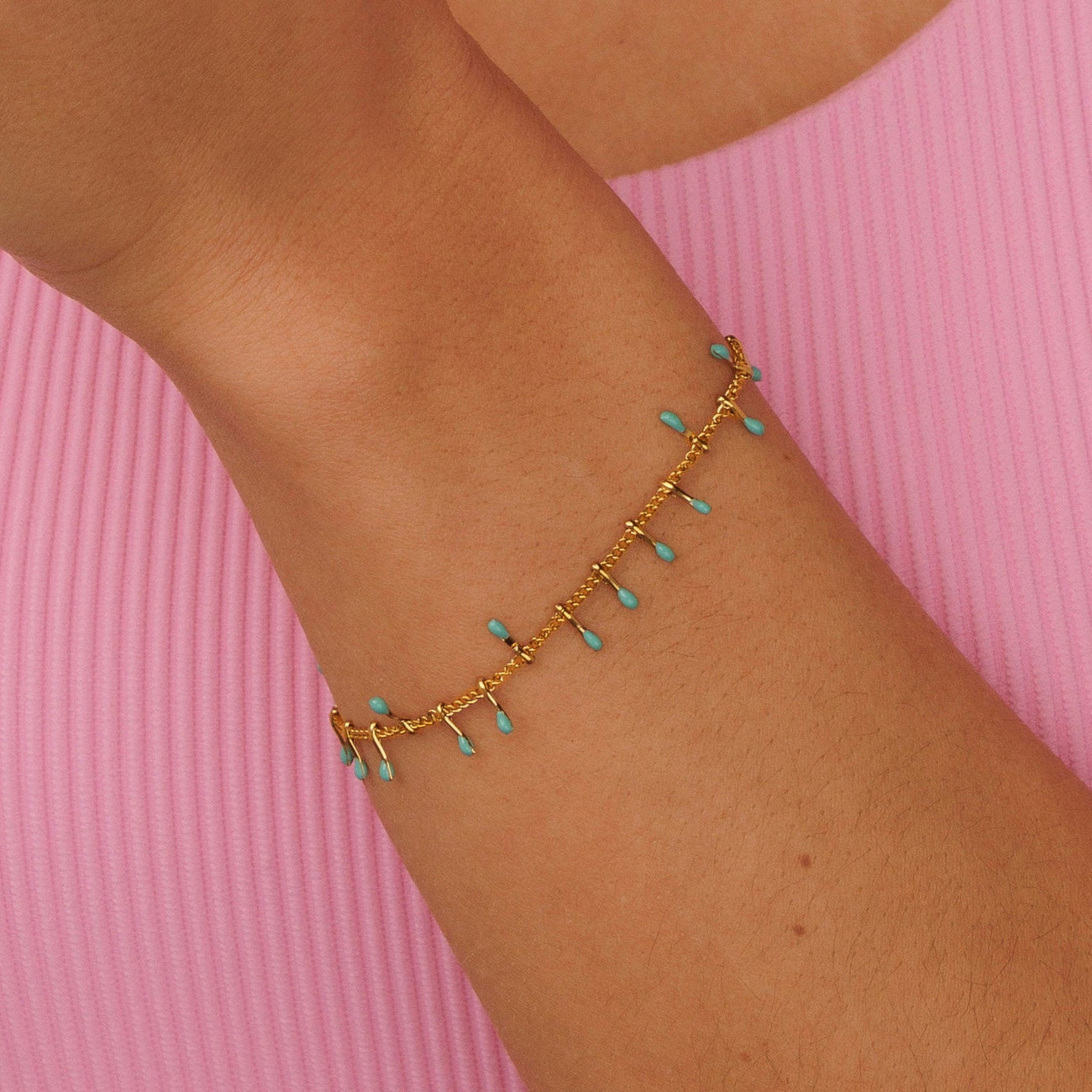 Delicate Charm Bracelet with Playful Rods - Gold-Colored & Turquoise