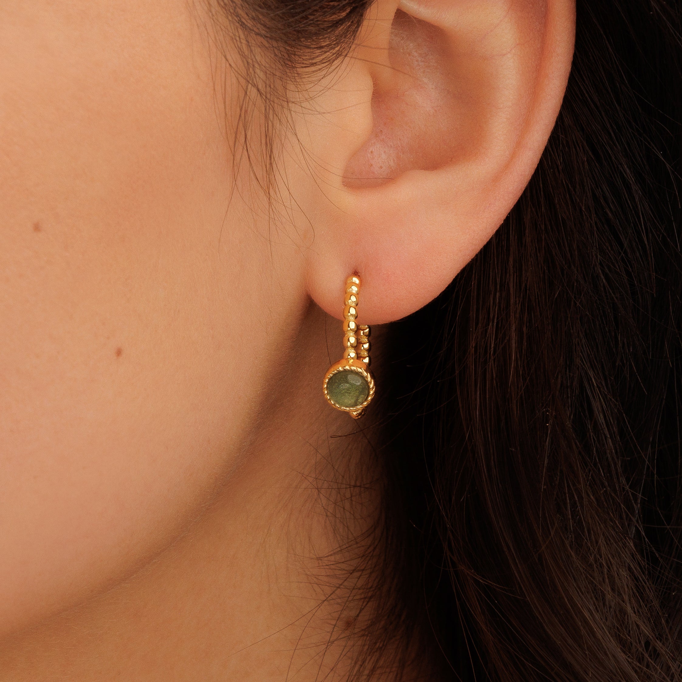 Bolletjes Oorring met Ronde Edelsteen • Green Fluorite
