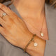 Schmuckset mit runden Zirkonia-Charms • Ohrringe und Kette