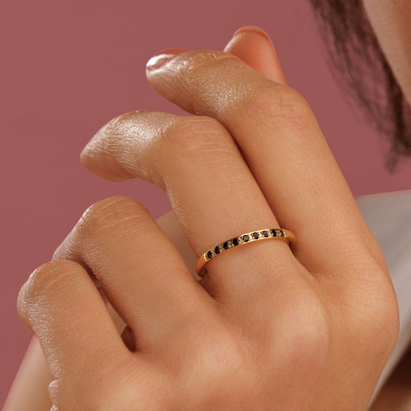 Fine extension ring gold - black zirconia stones