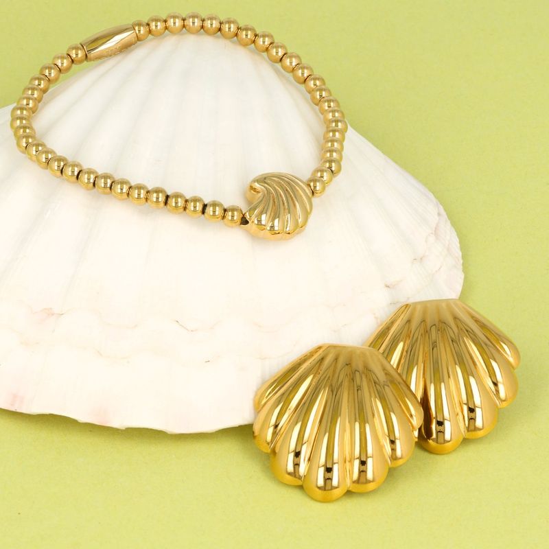 Gold Bracelet with Shell Charm - Beach Charm