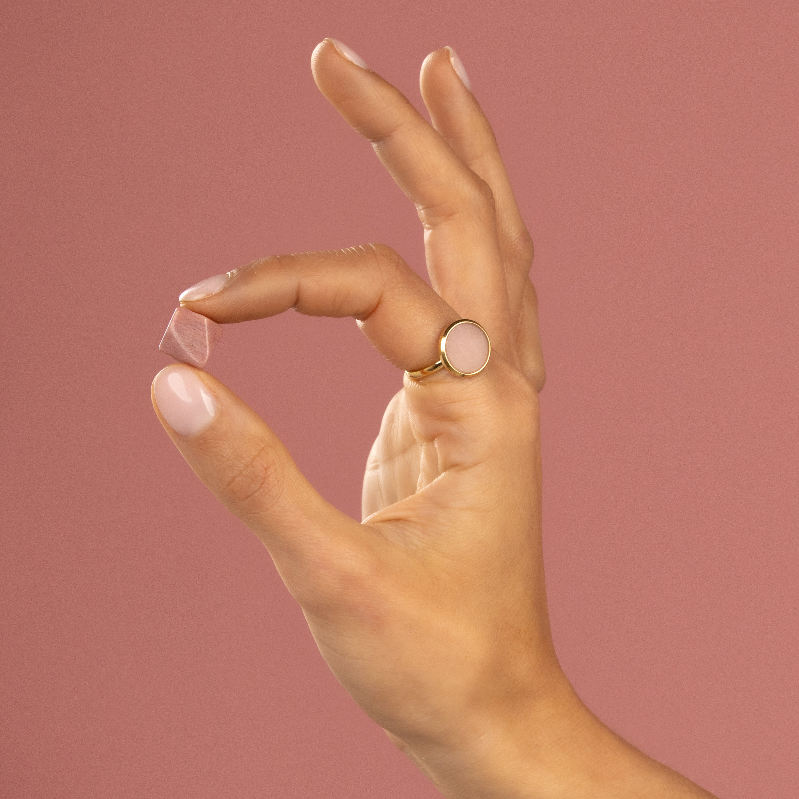 Rhodonit Goldring mit echtem Edelstein