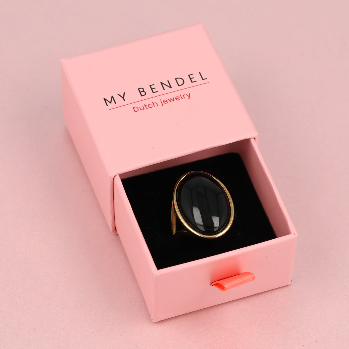 Statement-Ring mit ovalem Edelstein • Onyx • Gold