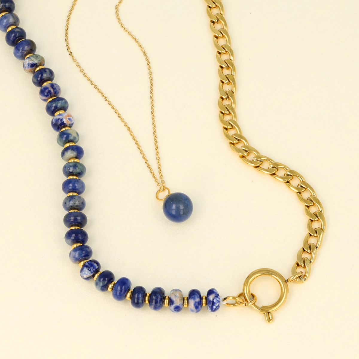 Gouden ketting met Sodalite edelsteen balletje