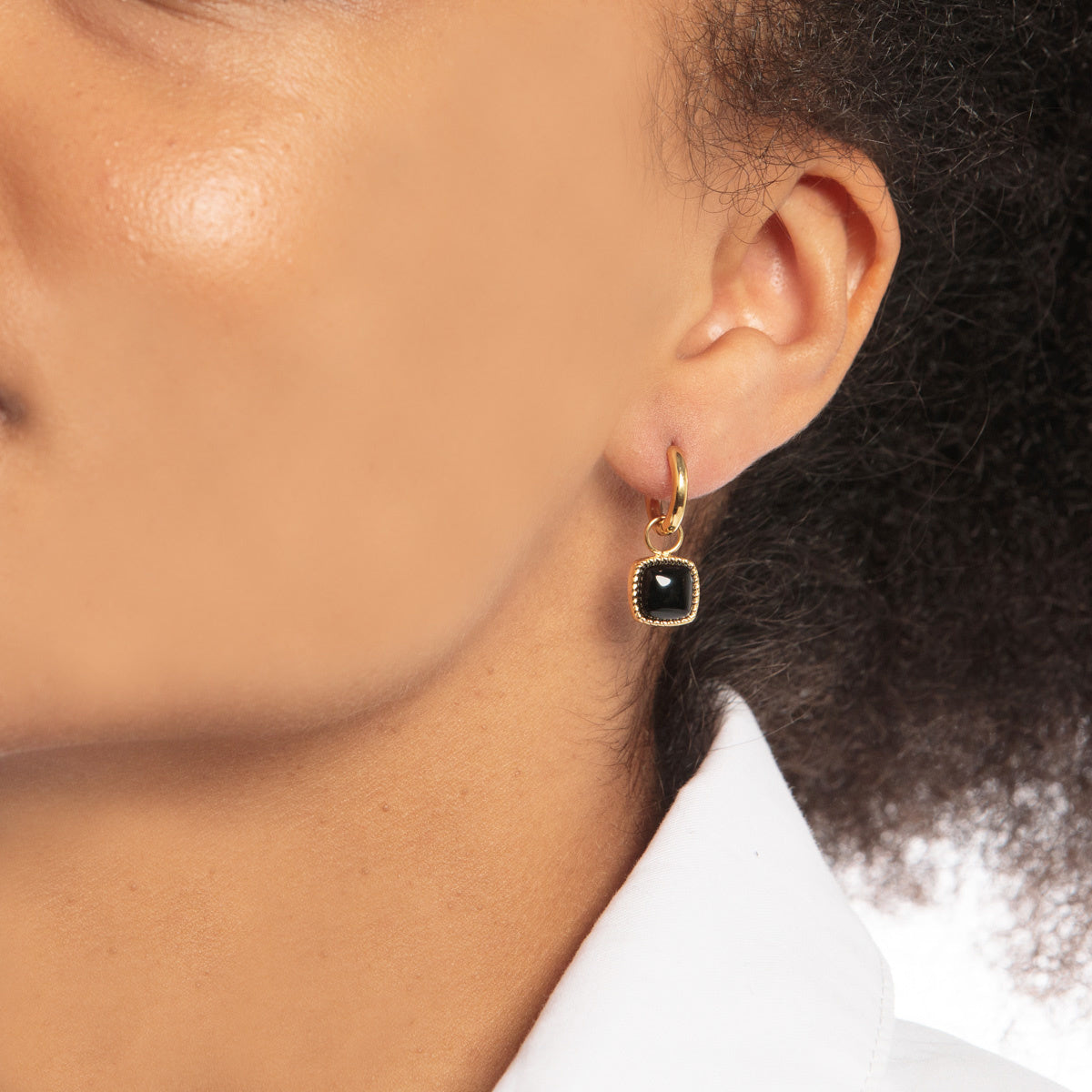 Classic Gold Earrings with Onyx Pendant