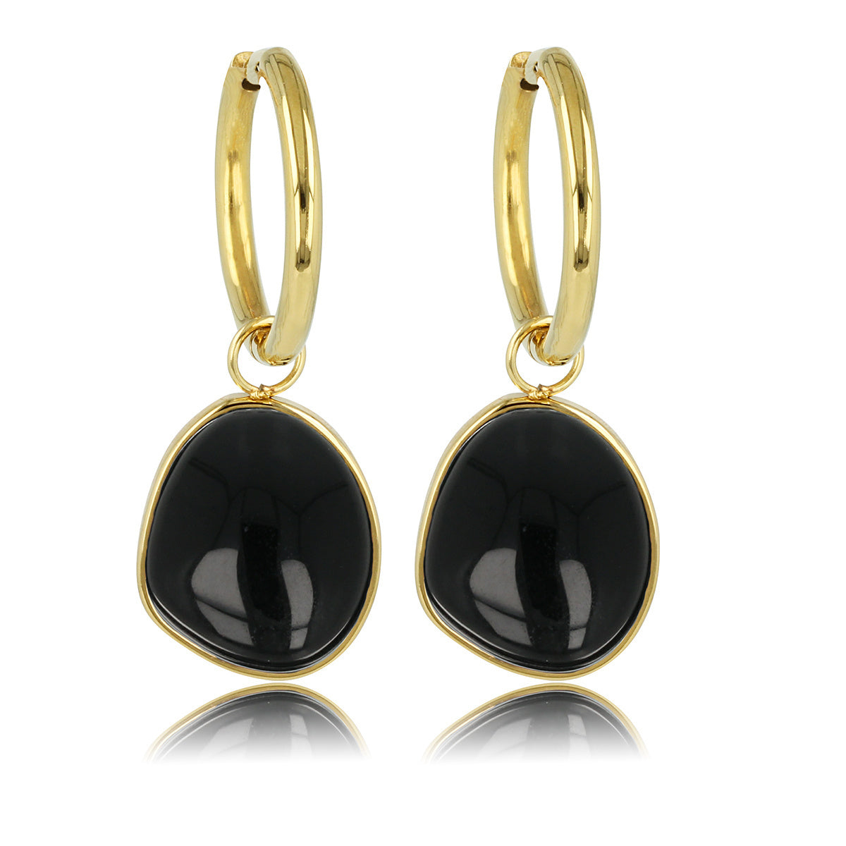Onyx Elegance: Golden Earrings with Stylish Pendant