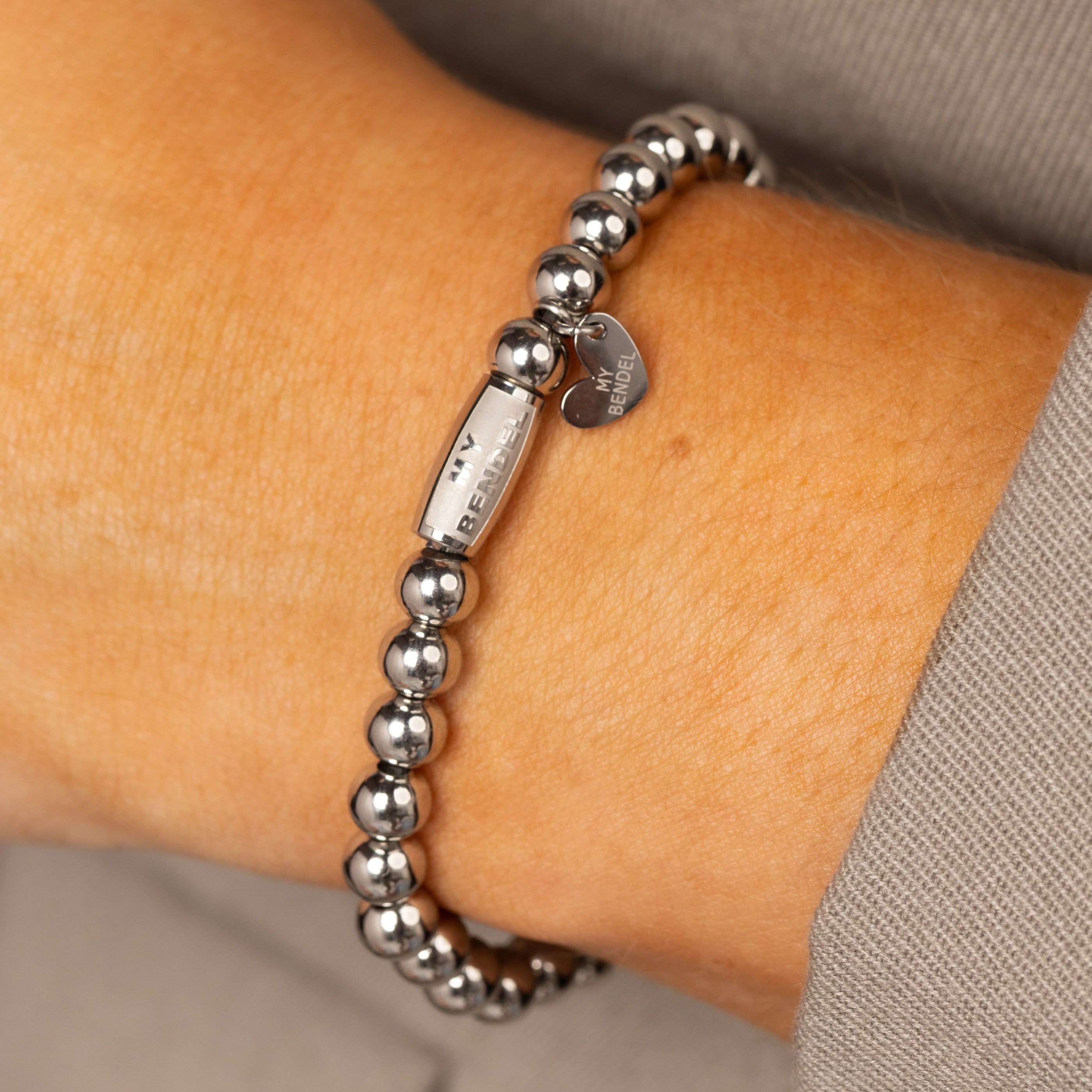Elastisches Perlenarmband • 6 mm • Silber