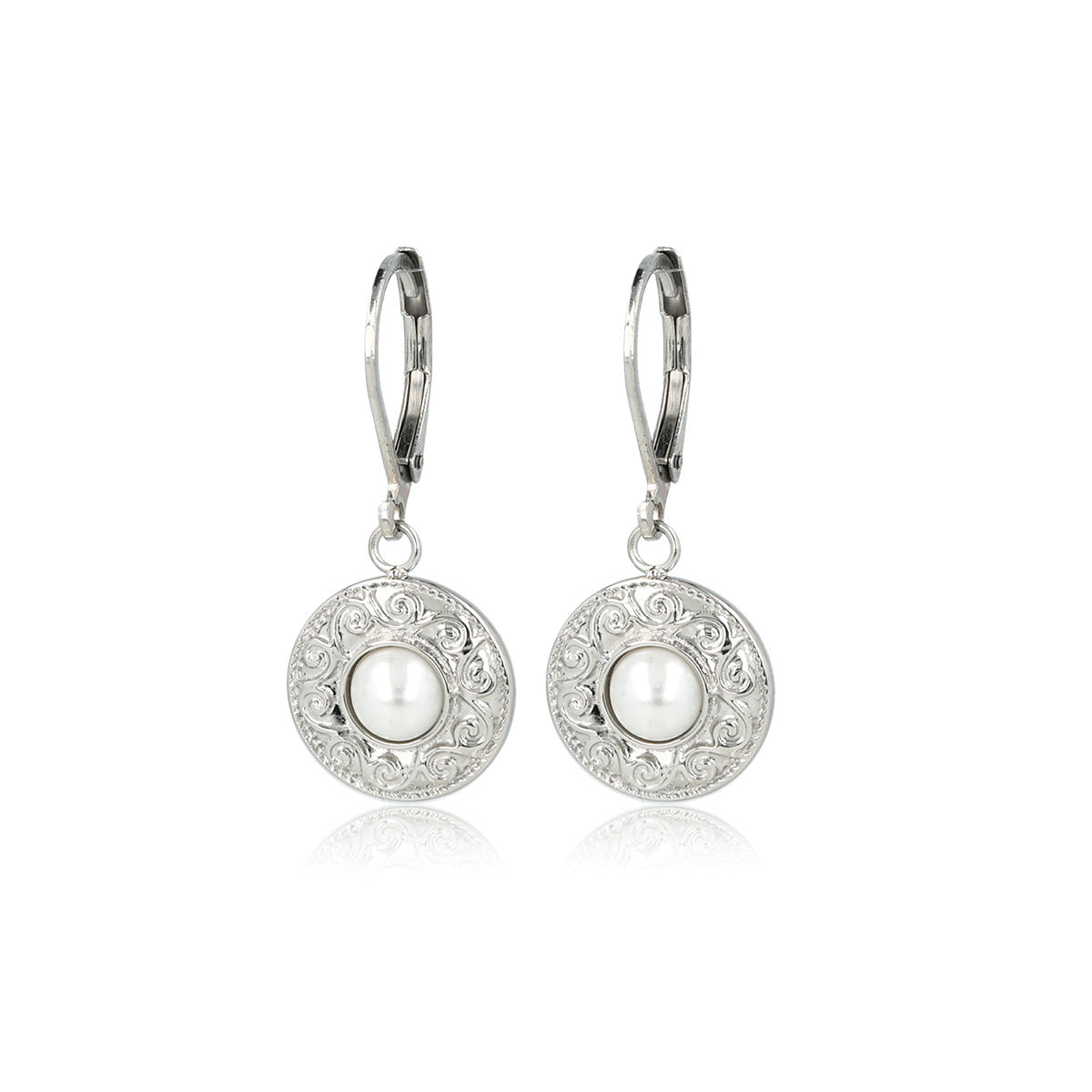 Elegant Silver Earring with Mother-of-Pearl