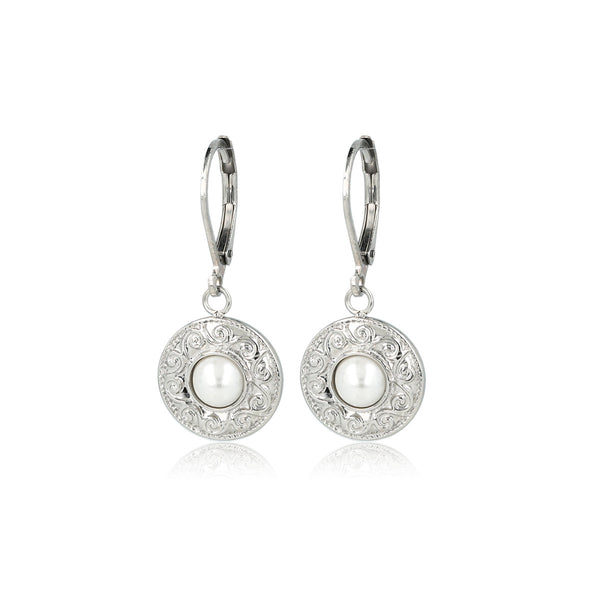 Elegant Silver Earring with Mother-of-Pearl
