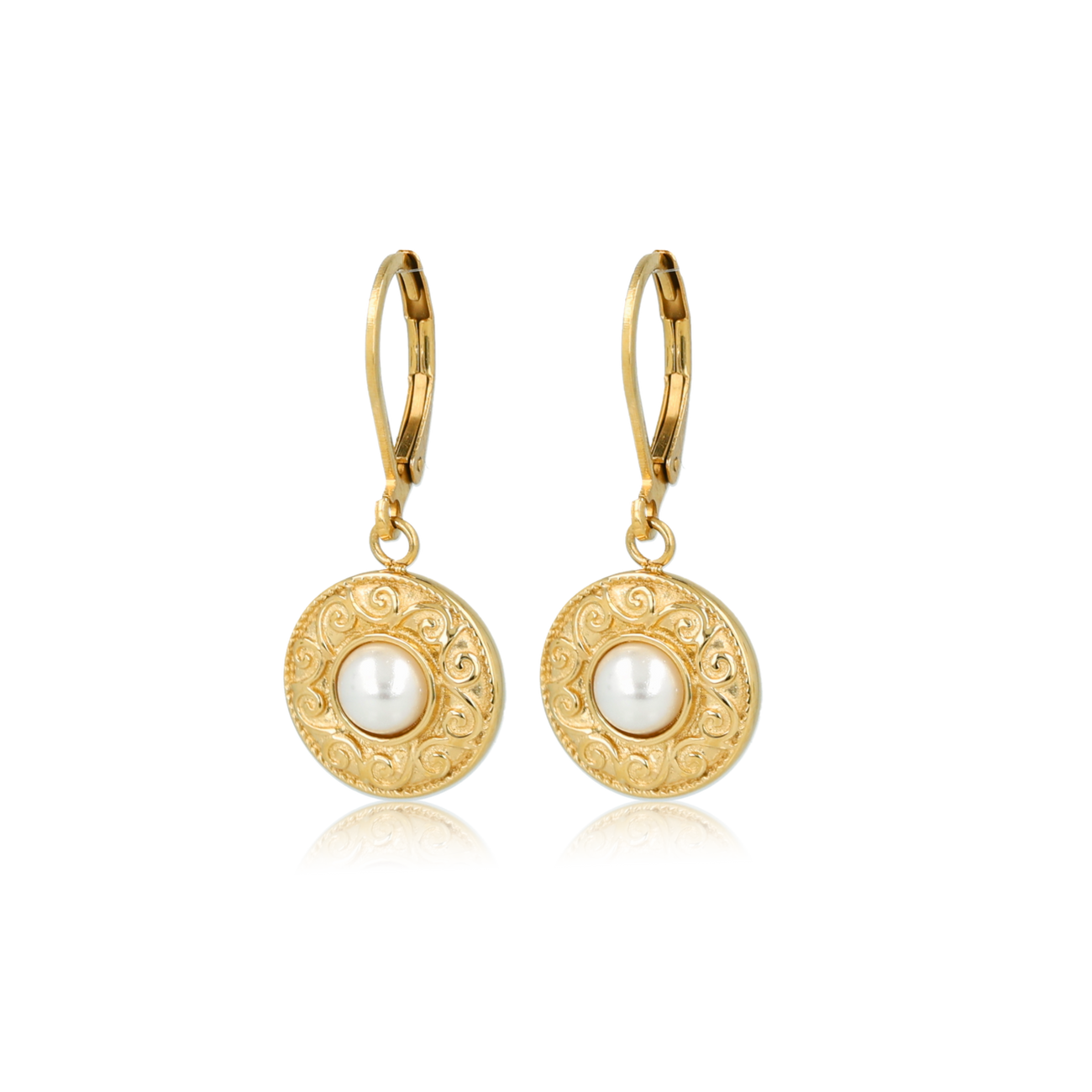 Strahlender goldener Ohrring mit Perlmuttglanz