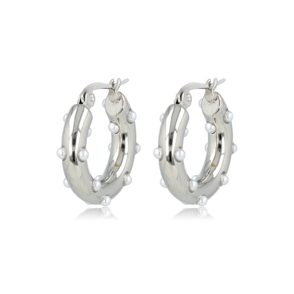 Elegante Zilveren Oorring met Stralende Witte Parels