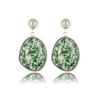 Verfijnde Zilveren Oorbel met Green Spotted Jade