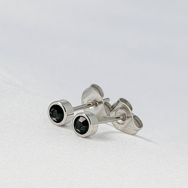 Elegante Zilveren Oorbellen met Zwarte Zirkonia