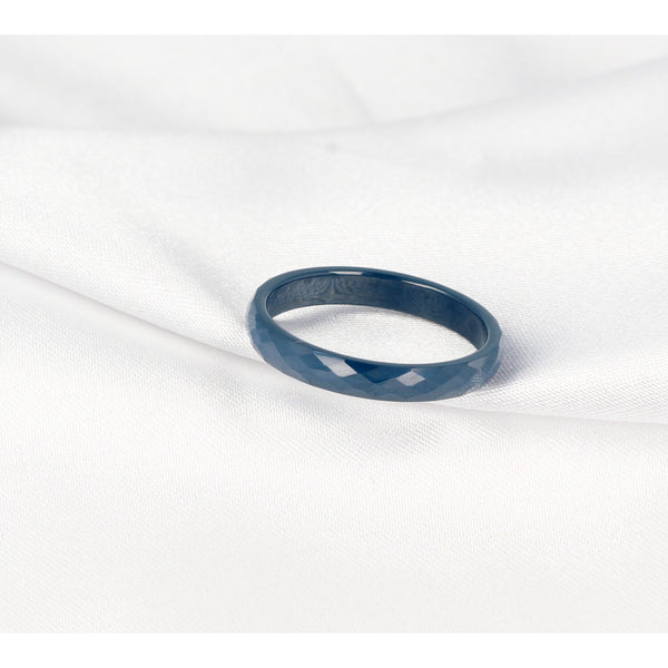 Keramieken ring donkerblauw - facet geslepen - 3mm