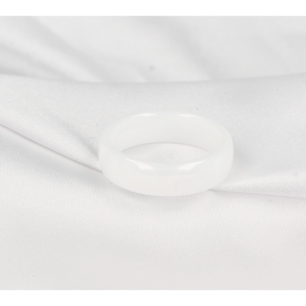 Unbreakable ceramic ring - white - 6 mm - hypoallergenic