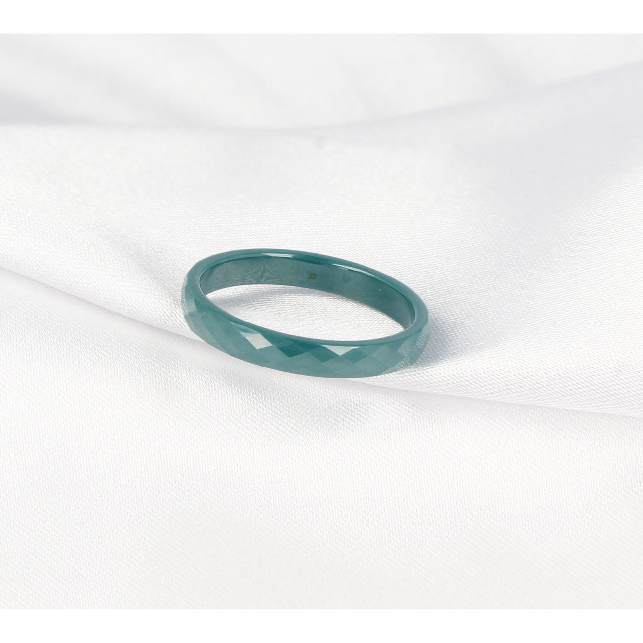 Keramieken ring 3mm - facet geslepen - zacht groen