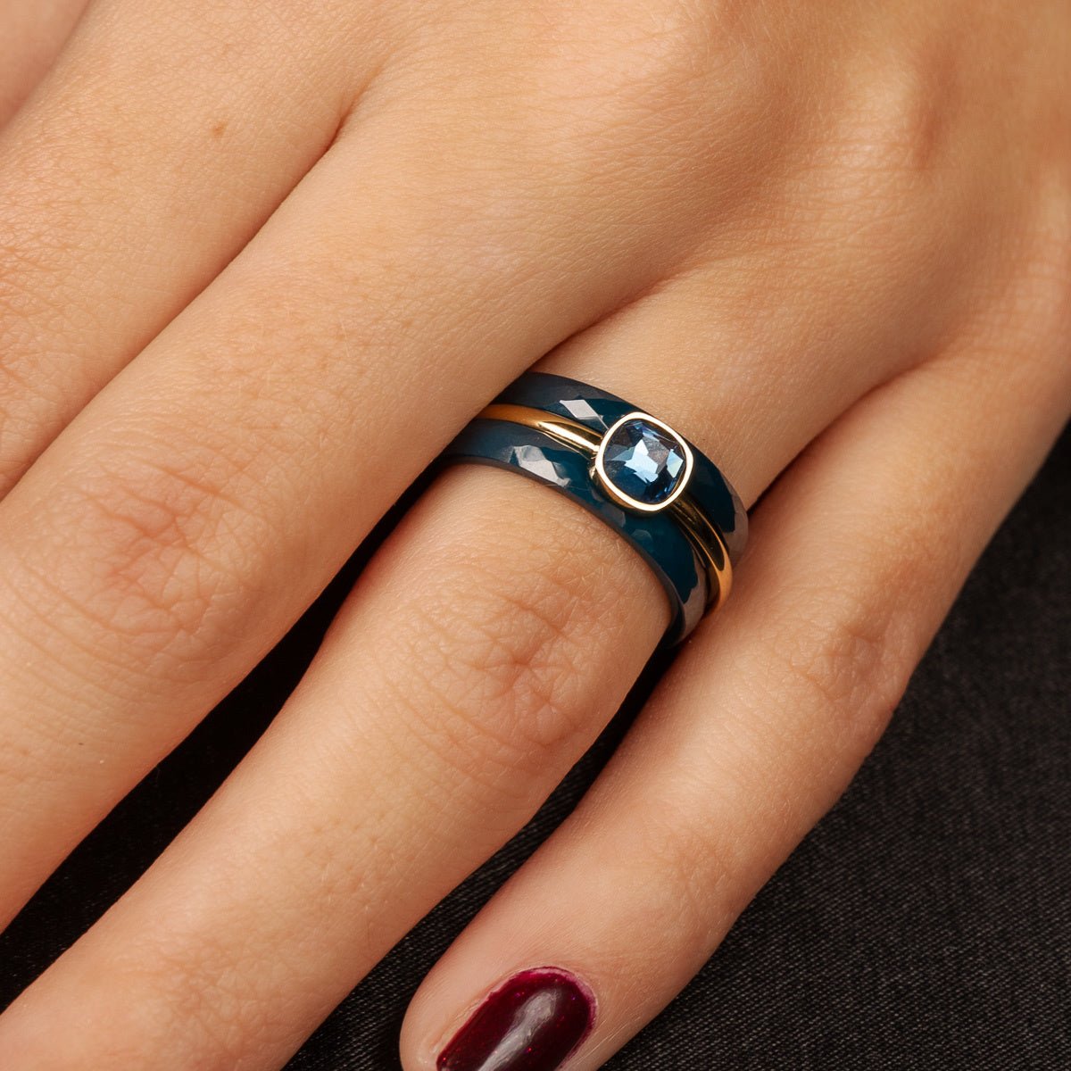 Gouden aanschuifring - Blauwe glassteen - Stainless steel - My Bendel