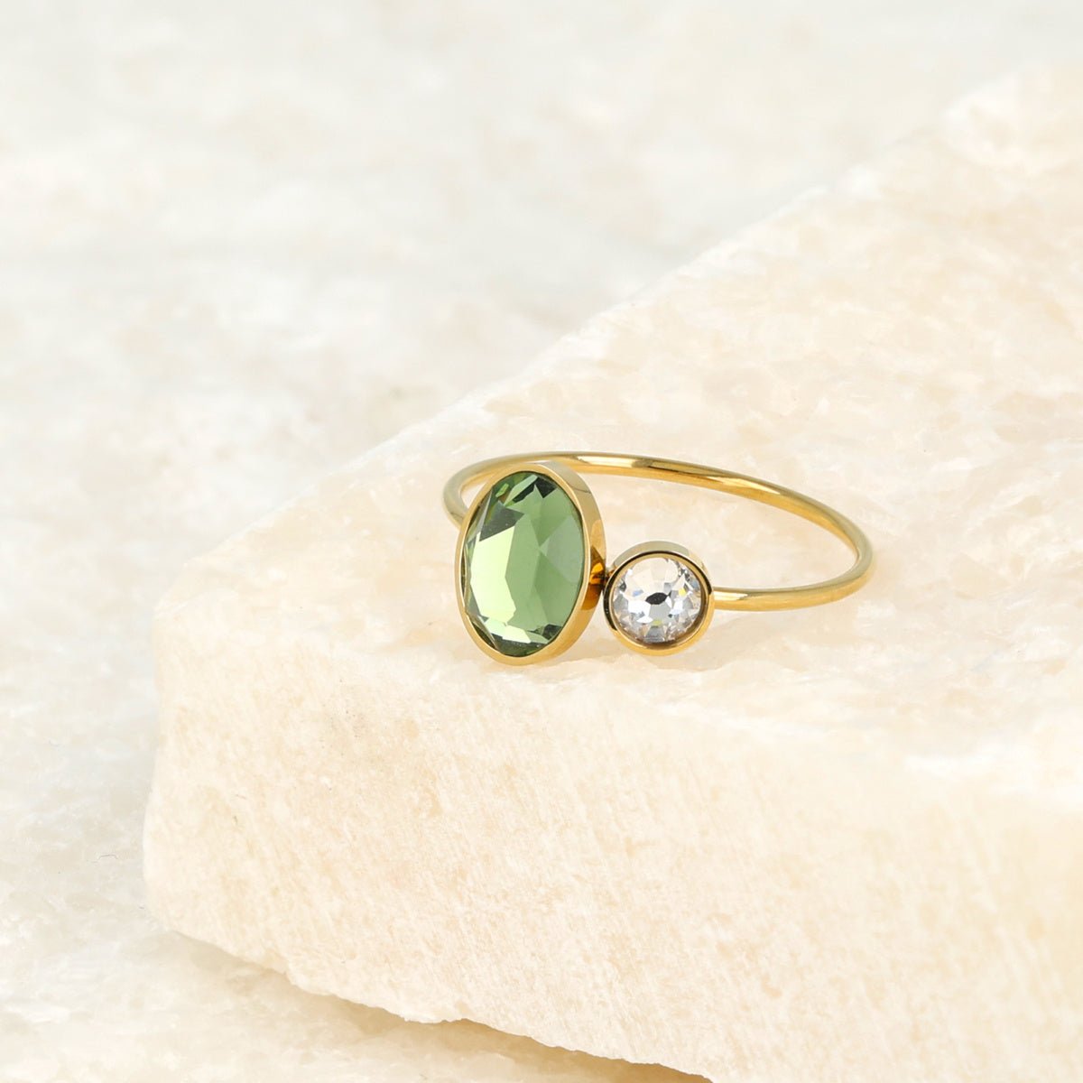 Gouden aanschuifring - groene en kristal glassteen - My Bendel