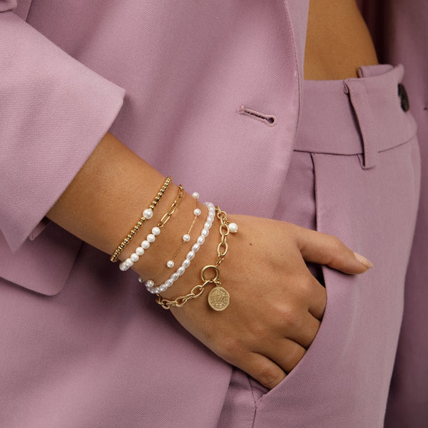 Gouden Armband met Witte Parel Schakels - My Bendel