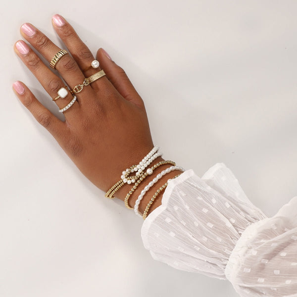 Gouden Armband met Witte Parels - Stijlvol Accessoire - My Bendel