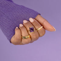 Gouden damesring - paarse glassteen 11 mm - My Bendel