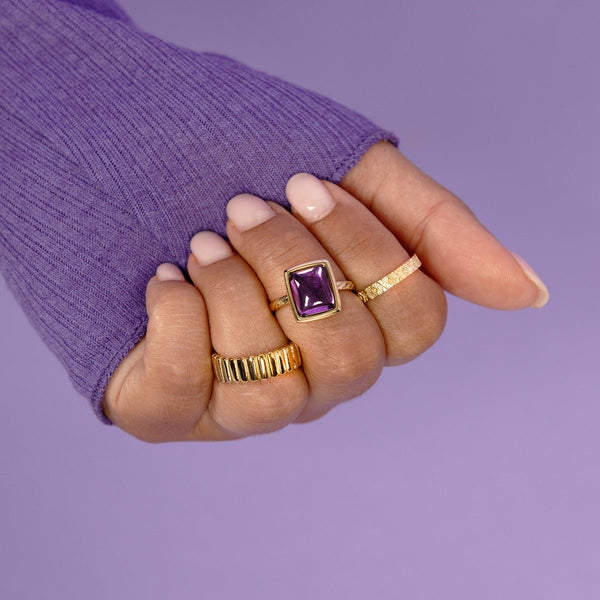 Gouden damesring - paarse glassteen 11 mm - My Bendel