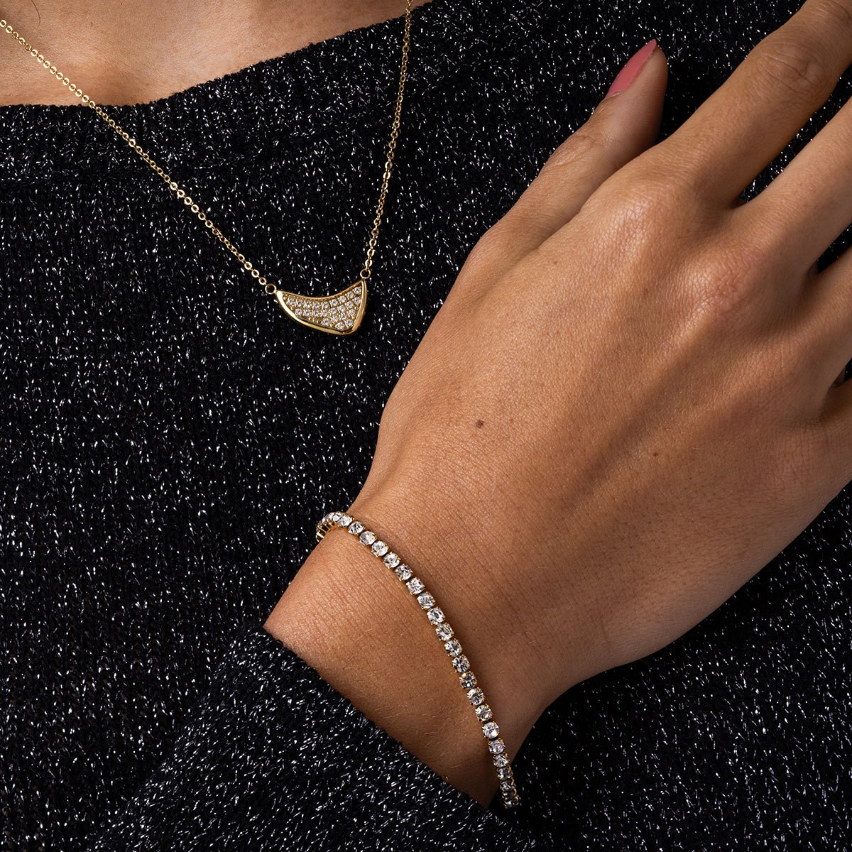Gouden ketting met zirkonia steentjes hanger - My Bendel - My Bendel