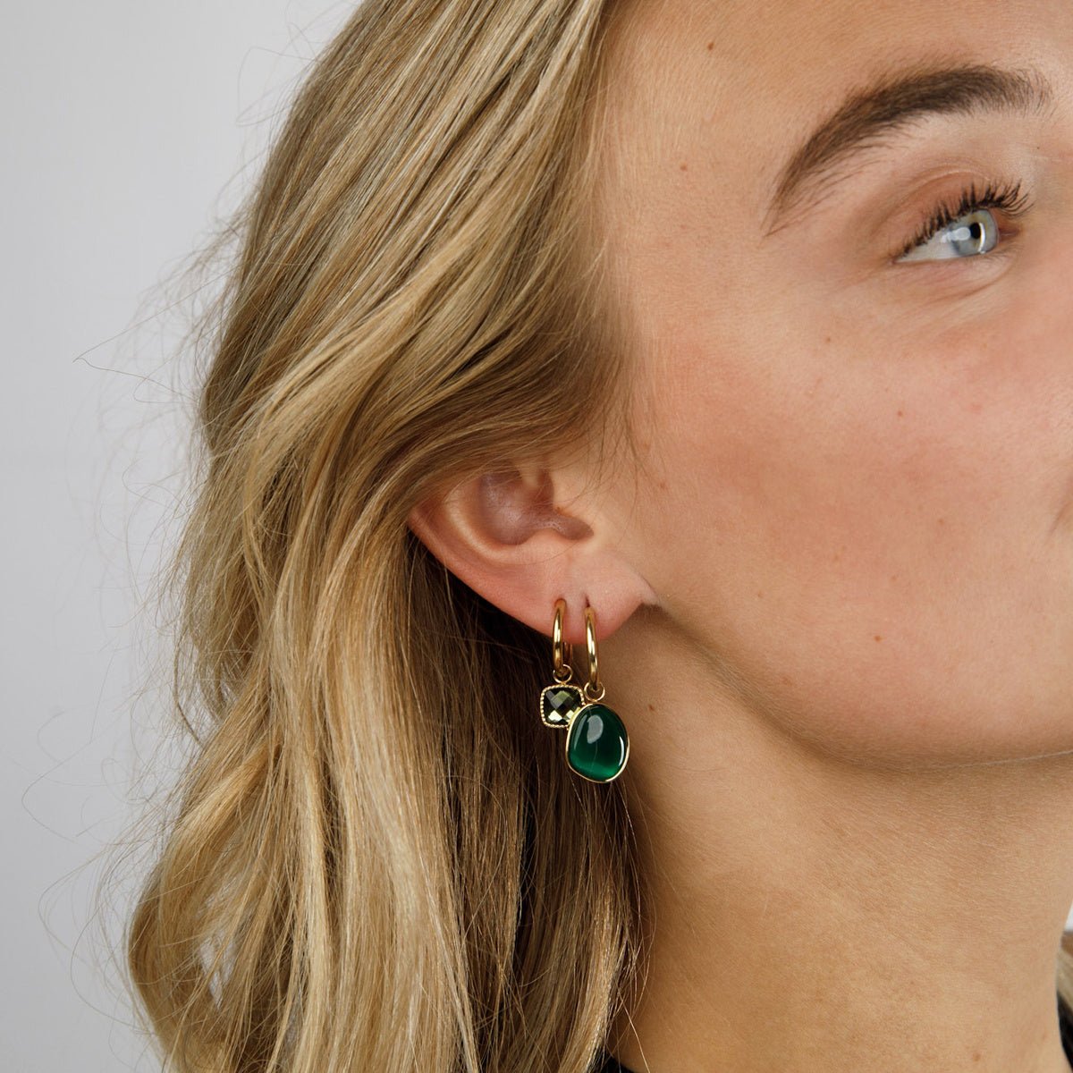 Gouden Oorring met Unieke Green Agate Hanger - My Bendel