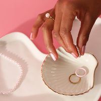 Gouden ring - grote roze parel - tijdloze schoonheid - My Bendel