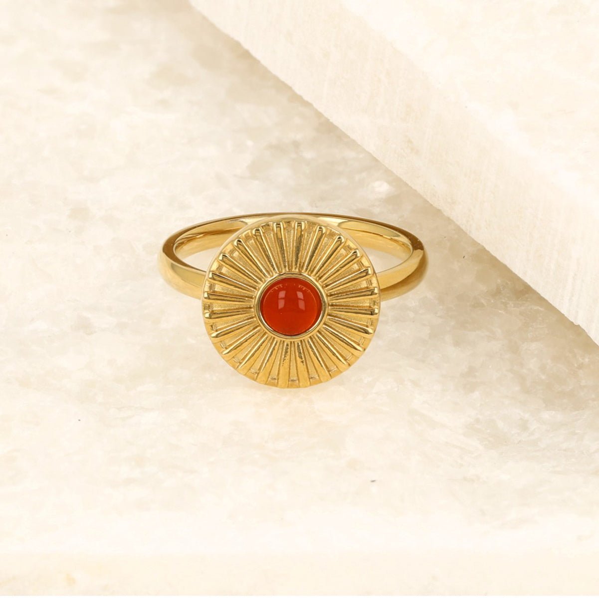 Gouden ring met zonnetje - Carnelian edelsteen - Stijlvol - My Bendel