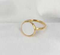 Gouden ring - ronde Pearlshell - zilverachtige gloed - My Bendel