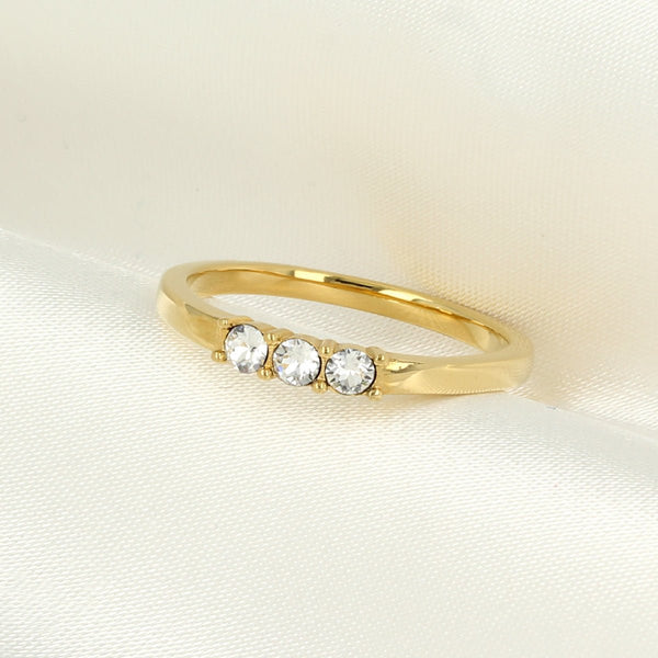 Gouden ring - sprankelende Swarovski stenen - My Bendel