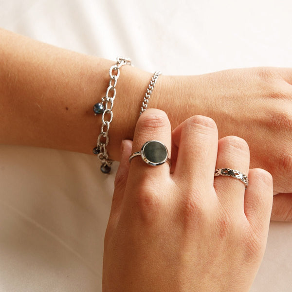 Gouden ring - unieke zwarte parel - elegante uitstraling - My Bendel