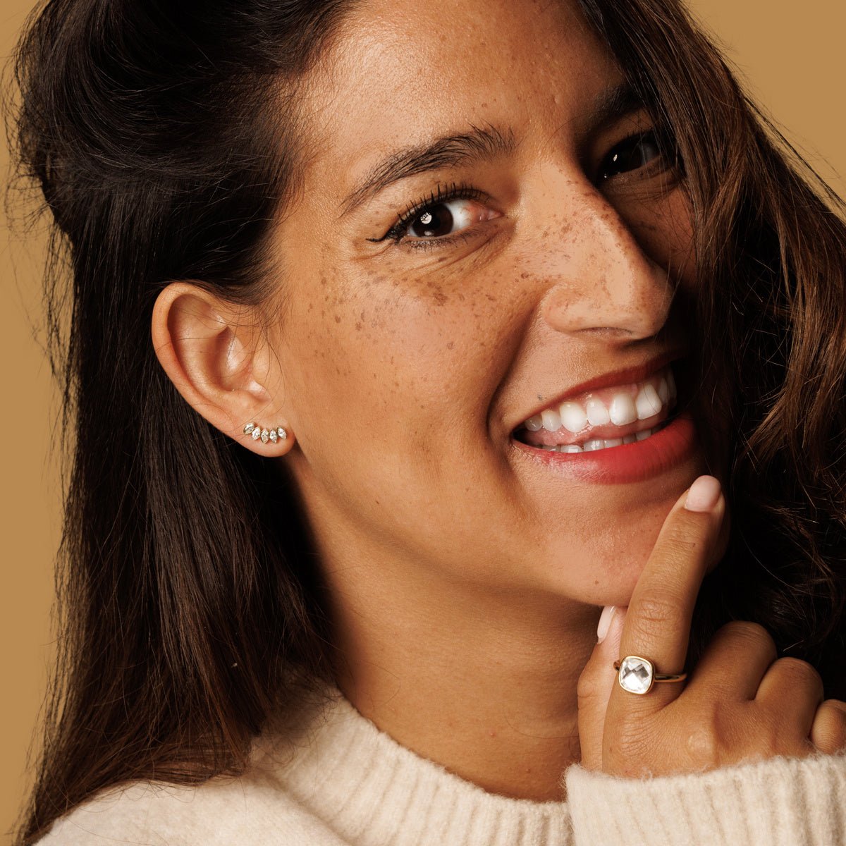 Gouden ring - Witte facet kristal glassteen - My Bendel