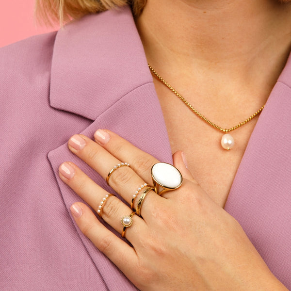 Gouden ring - witte parel - vintage rand - My Bendel